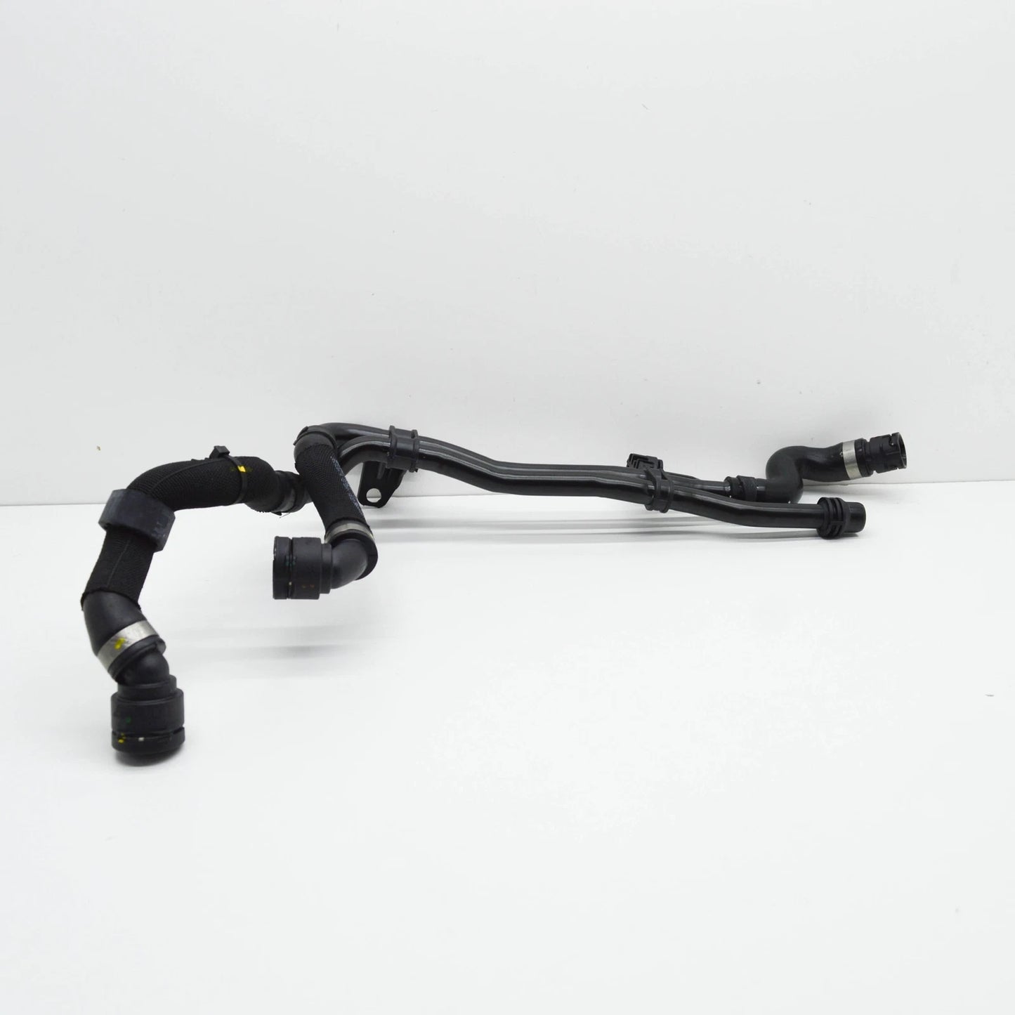 NEW MB CLA COUPE C118 RIGHT SIDE WATER RADIATOR HOSE A1775017501