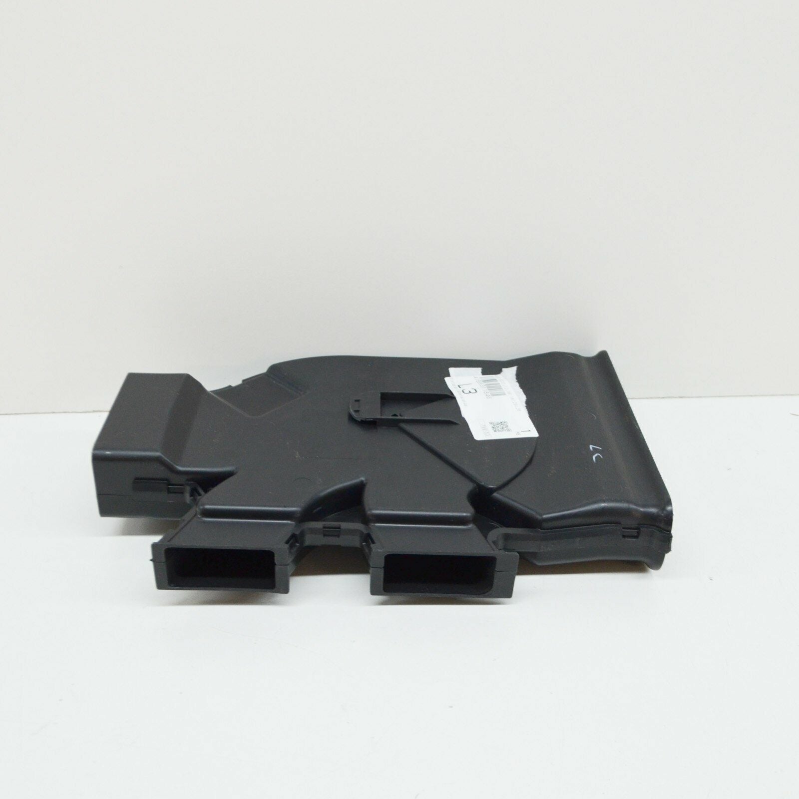 NEW MERCEDES-BENZ M-CLASS W166 RIGHT SIDE AIR DUCT A1668311846 ORIGINAL