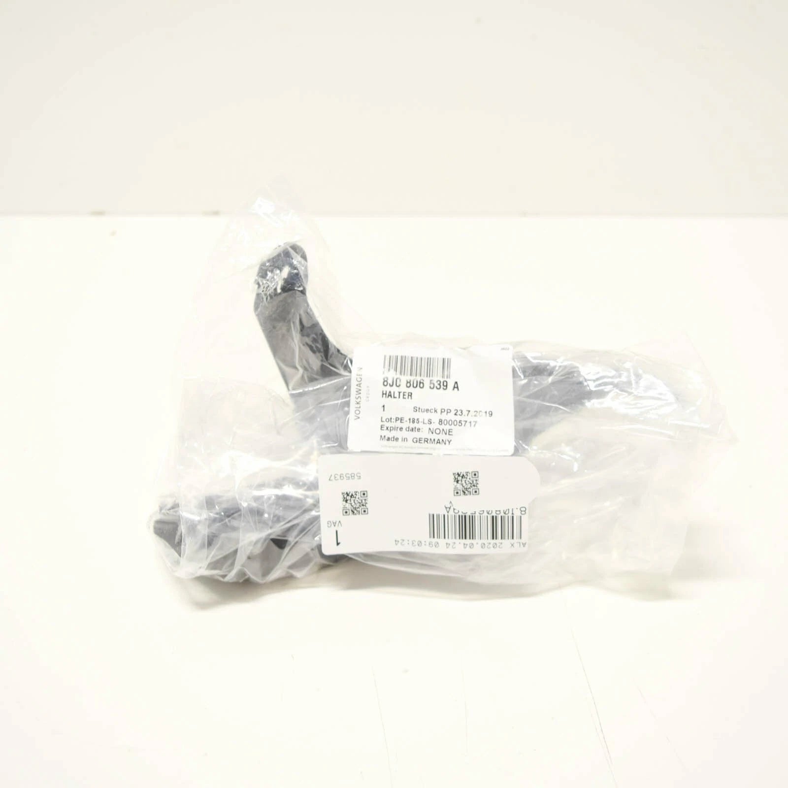 NEW AUDI TT 8J LEFT HOLDER FOR BUMPER COVER 8J0806539A ORIGINAL