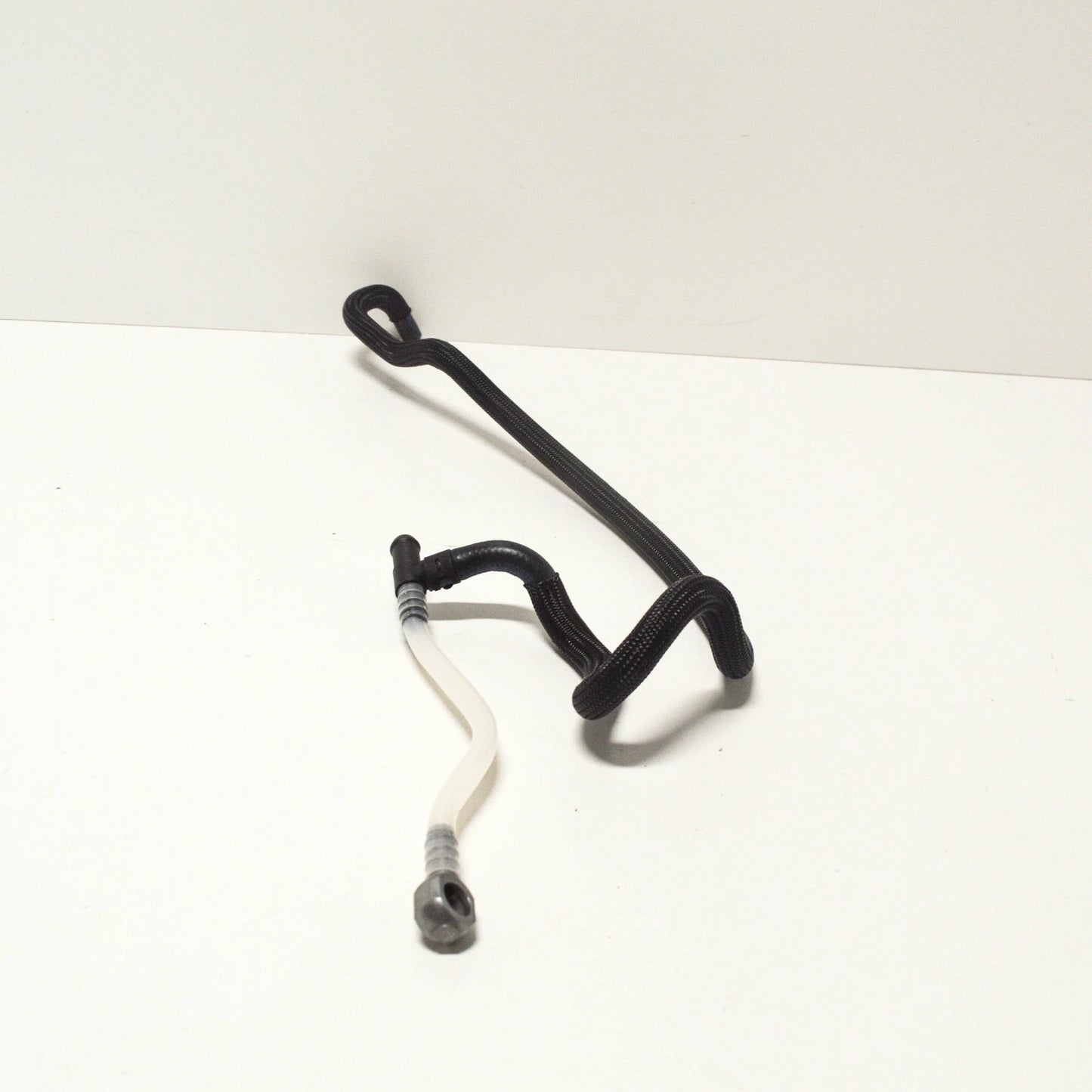 NEW BMW 3 E90 FUEL SUPPLY RETURN LINE 13537789816 7789816 ORIGINAL