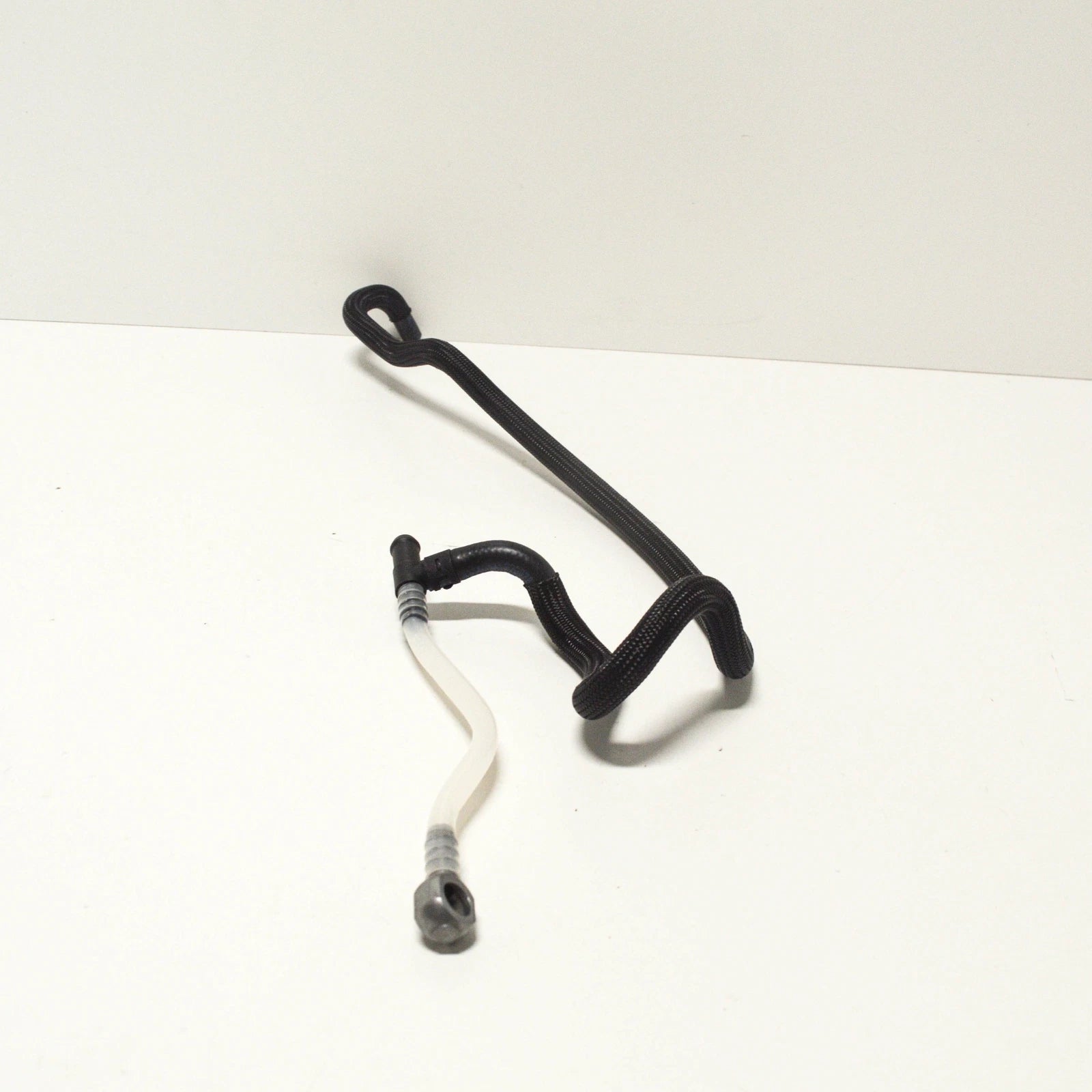 NEW BMW 3 E90 FUEL SUPPLY RETURN LINE 13537789816 7789816 ORIGINAL