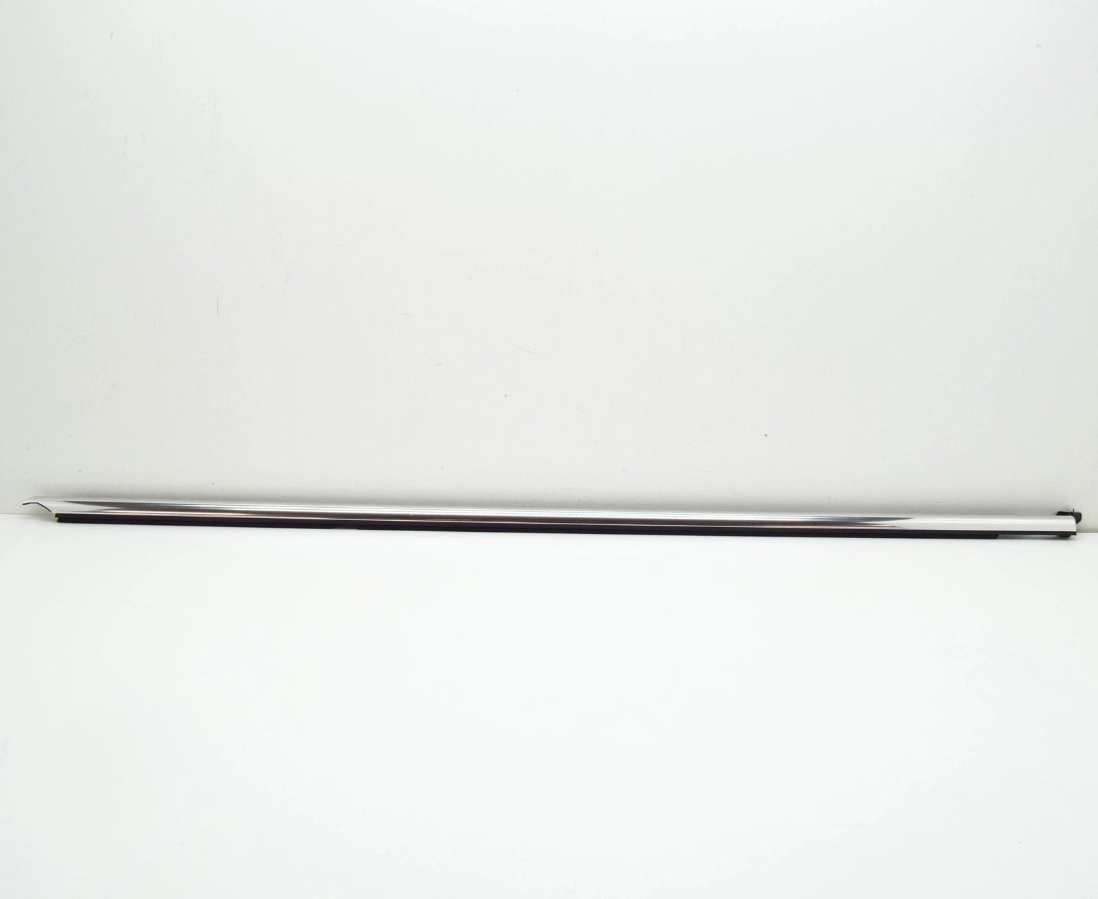 NEW VW PASSAT B8 3G REAR LEFT OUTER WINDOW APERTURE SEAL 3G5839475NVNH ORIGINAL