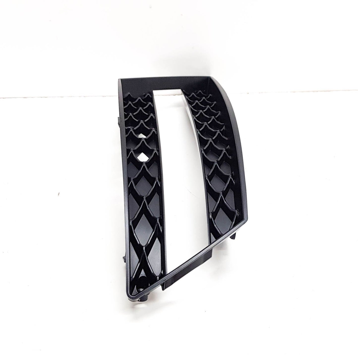 NEW MERCEDES-BENZ CLS C218 FRONT LEFT GRILL A2188850853 ORIGINAL