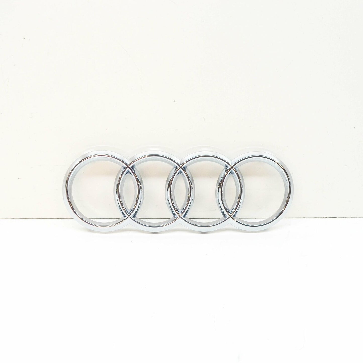 NEW AUDI Q7 SQ7 4M FRONT BUMPER RADIATOR GRILLE EMBLEM 4M08536052ZZ ORIGINAL