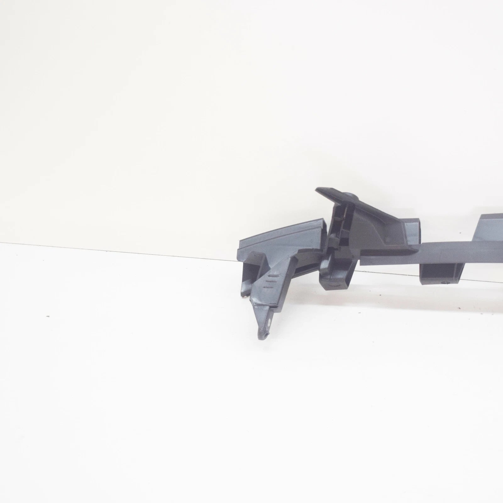 NEW MB CLS C218 FRONT BUMPER BOTTOM BASIC MOUNTING A2188853165 ORIGINAL