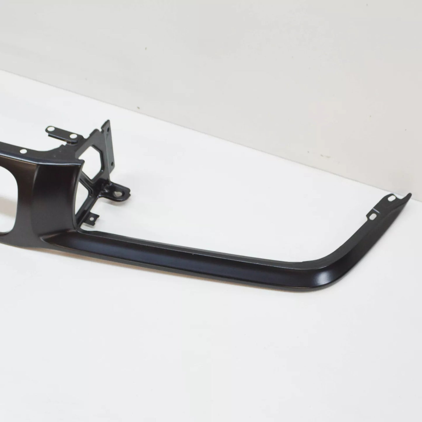 NEW BMW 3 E36 FRONT RADIATOR GRILLE TRIM 41338225981 8225981 1997 ORIGINAL