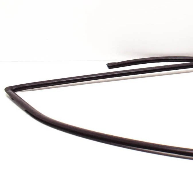 NEW BMW 6 E64 FRONT WINDSHIELD SEAL 51317008911 7008911 ORIGINAL