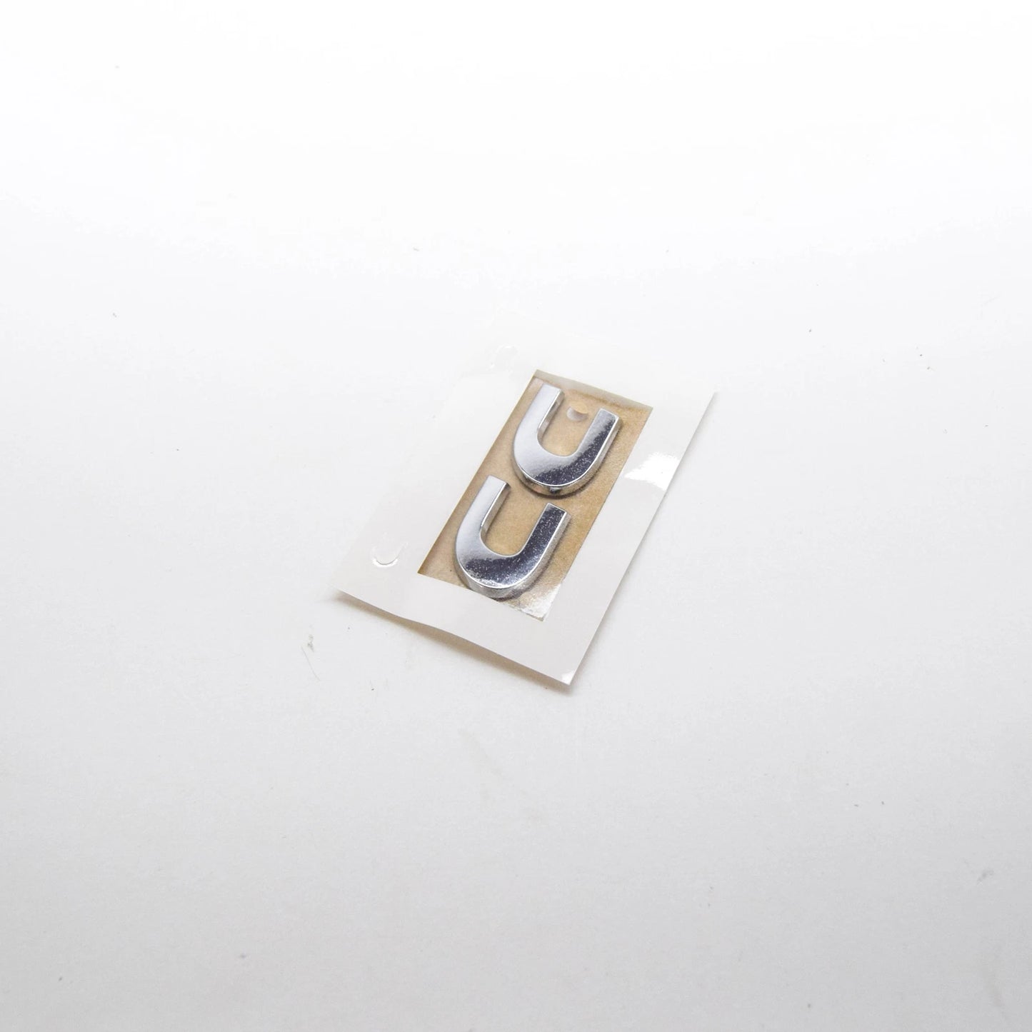 NEW VOLKSWAGEN CC REAR EMBLEM BADGE 3C8853687D739 ORIGINAL