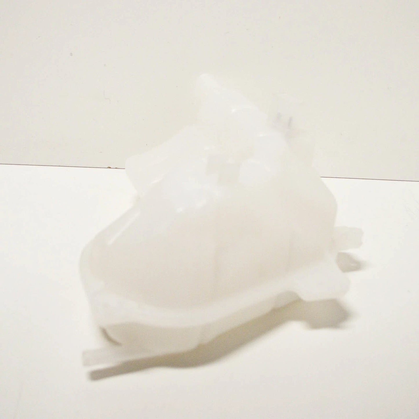 NEW AUDI A4 B7 COOLANT EXPANSION RESERVOIR TANK 1.6 PETROL 8E0121403F ORIGINAL