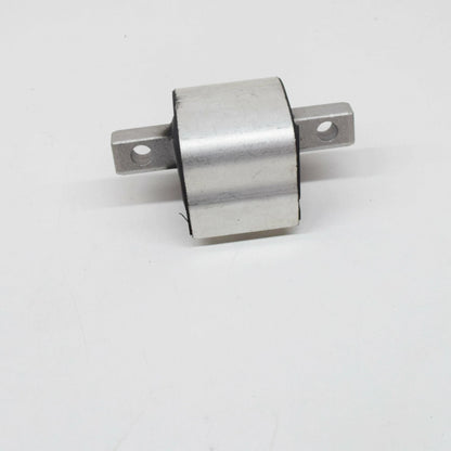 NEW MERCEDES-BENZ E W212 REAR ENGINE SUPPORT A2122401618