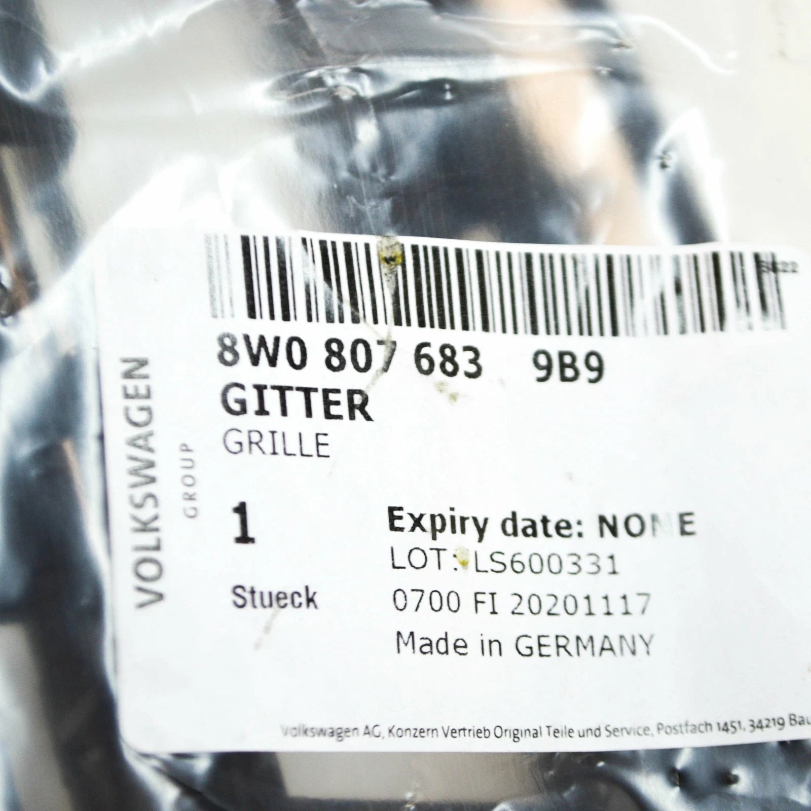 NEW AUDI A4 B9 FRONT LOWER GRILLE 8W08076839B9