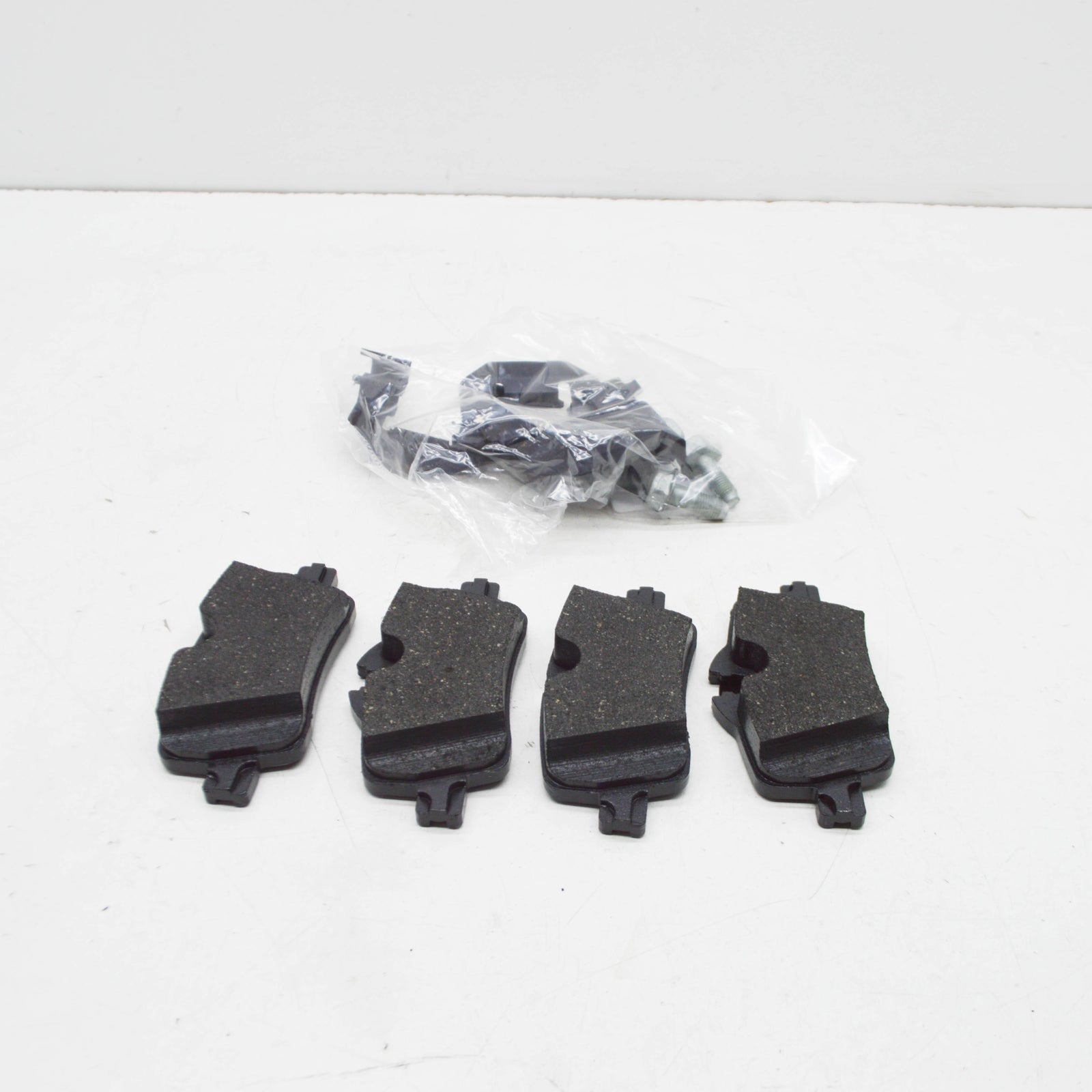 new bmw 3 g20 rear brake pads 34208844393 8844393 original