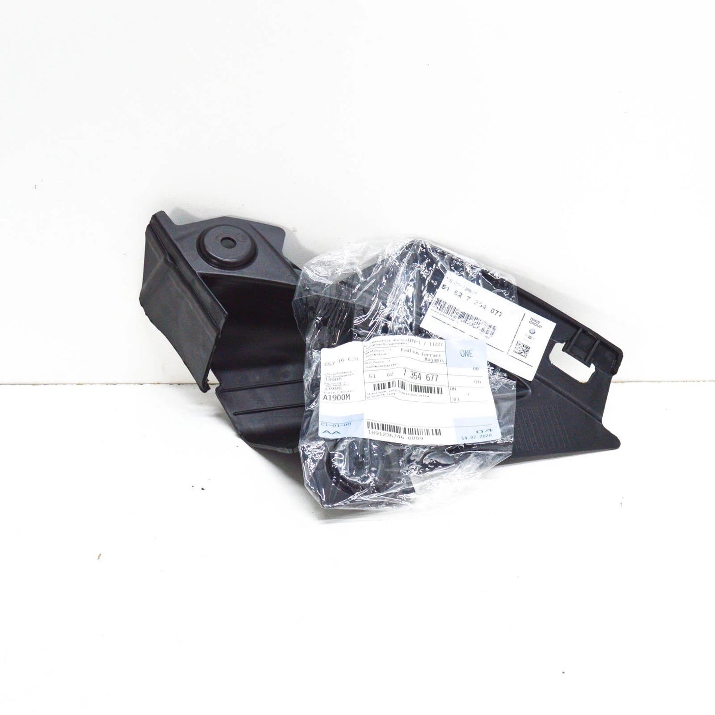 NEW BMW X4 F26 FRONT LEFT FENDER LINER PRESSURE LIP 51627354677 7354677 ORIGINAL