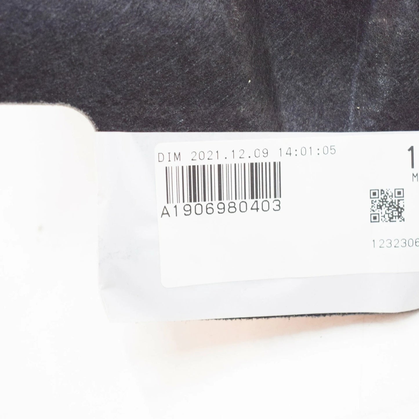 NEW MB AMG GT C190 FRONT RIGHT WHEEL HOUSING LINER REAR PART A1906980403