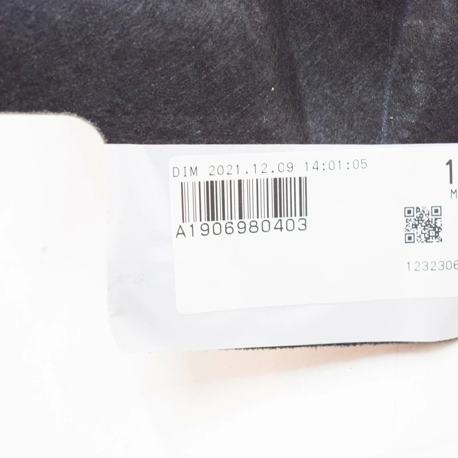 NEW MB AMG GT C190 FRONT RIGHT WHEEL HOUSING LINER REAR PART A1906980403