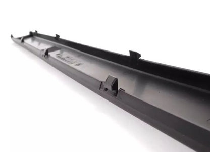 NEW BMW 5 E39 FRONT LICENSE PLATE FILLER TRIM 51118174850 8174850 ORIGINAL