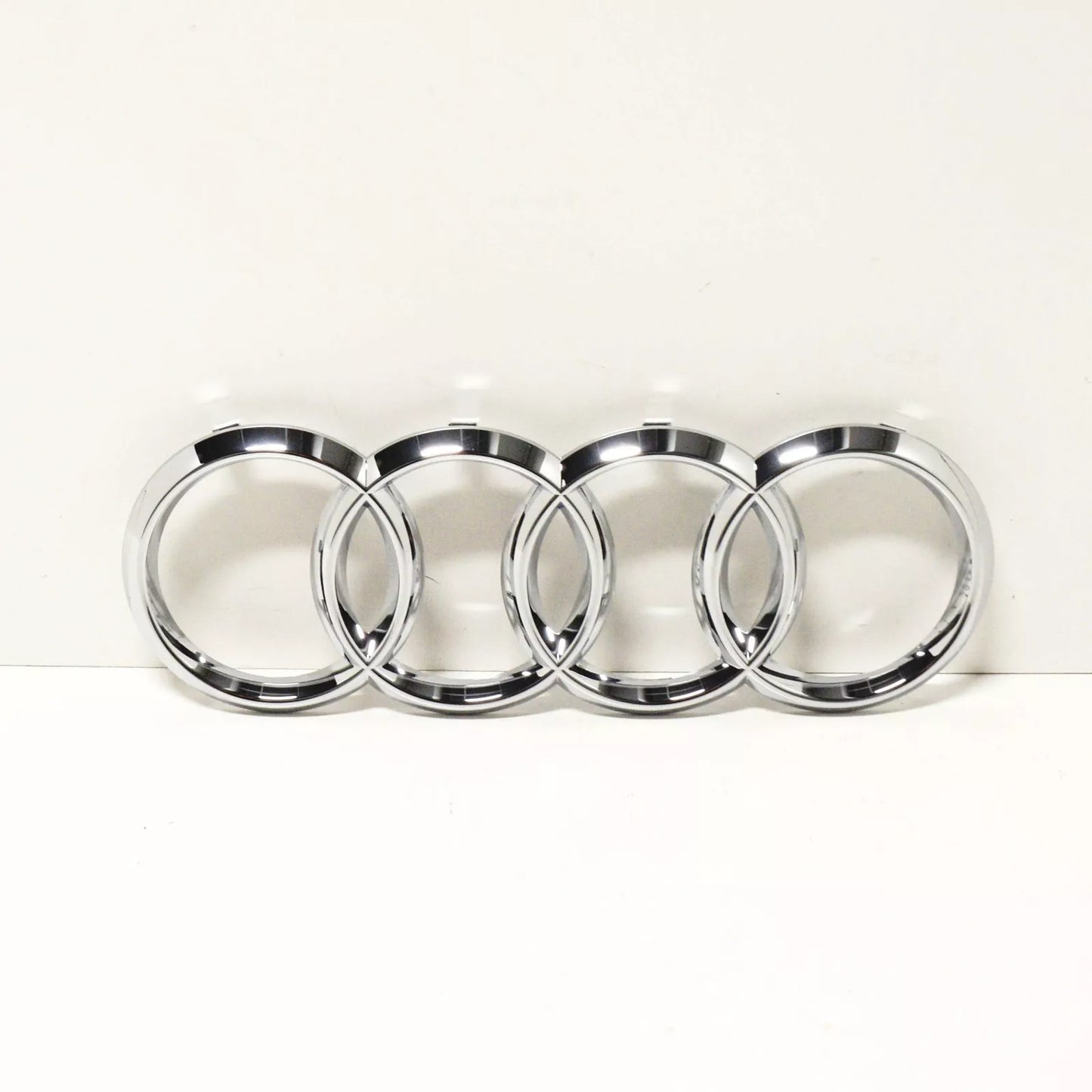 NEW AUDI A7 4G FRONT GRILLE EMBLEM 4H0853605C2ZZ ORIGINAL