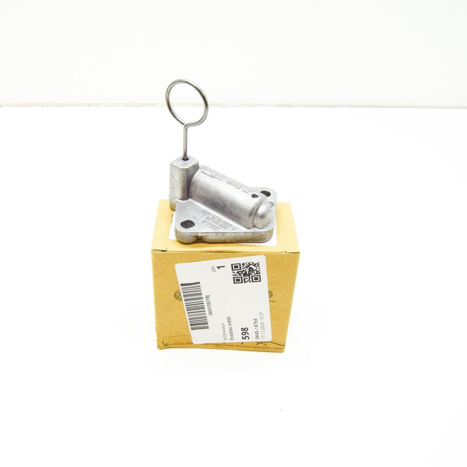 NEW VW TOUAREG CR7 ENGINE TIMING CHAIN RIGHT TENSIONER 06M109218J ORIGINAL