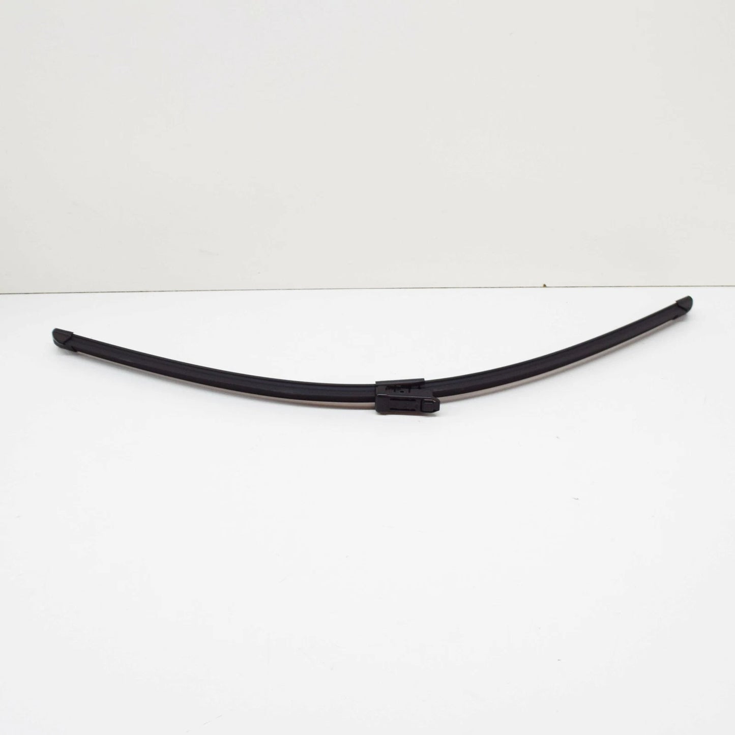 NEW VOLKSWAGEN PASSAT B8 FRONT AERO WIPER BLADE SET LHD 3G1998002