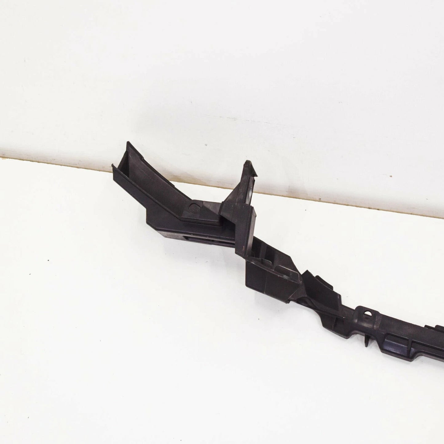 NEW MB E-CLASS W212 E63 AMG FRONT BUMPER BRACKET LOWER A2128855465 ORIGINAL