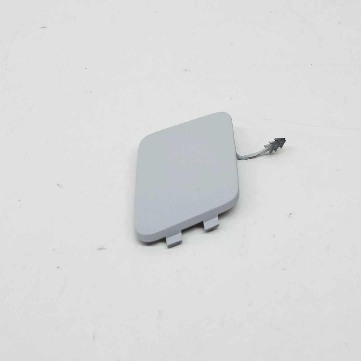 NEW AUDI Q3 8U FRONT BUMPER RIGHT TOWING EYE COVER 8U0807241AGRU