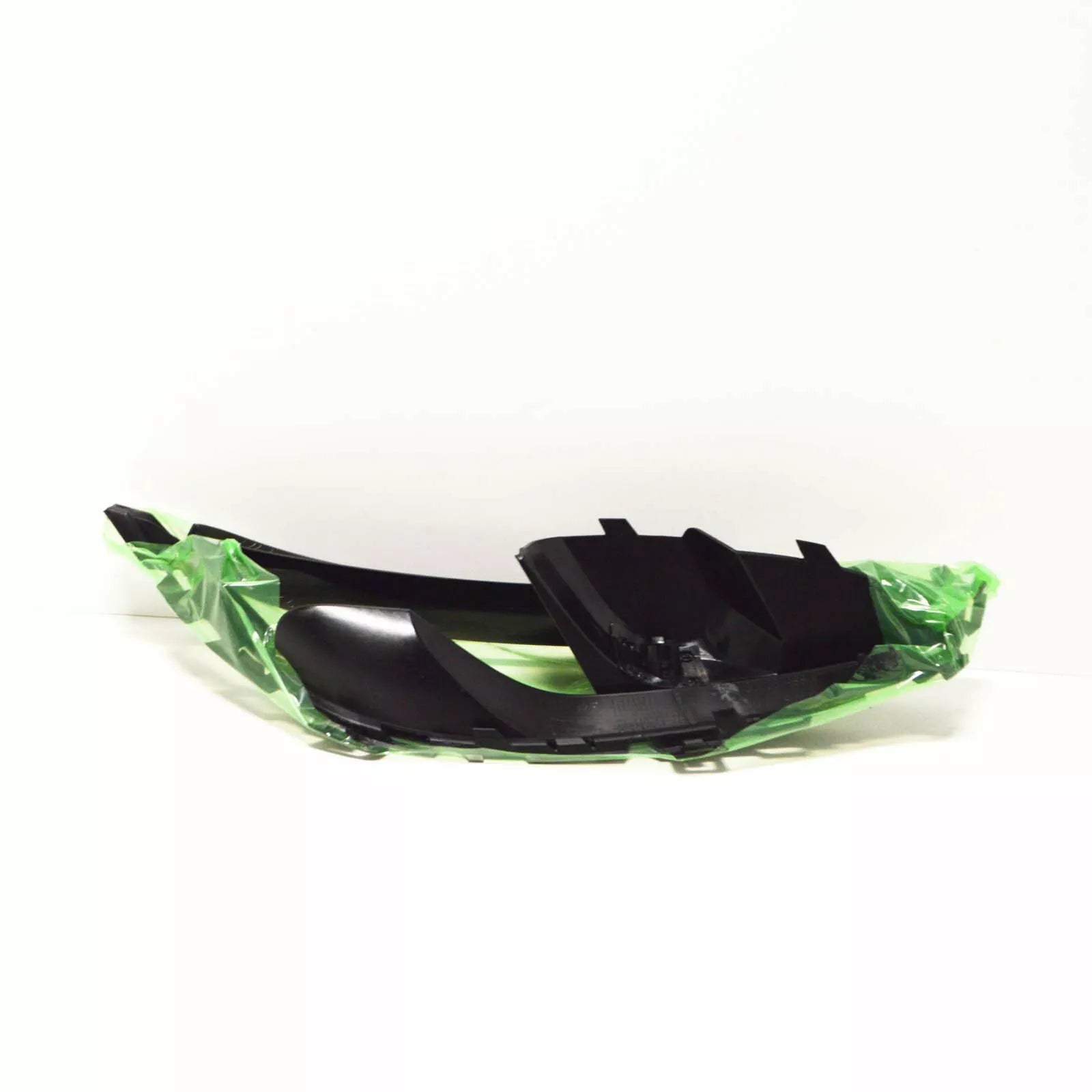 NEW MB CLA X117 FRONT BUMPER RIGHT SIDE GRILLE A1178859000