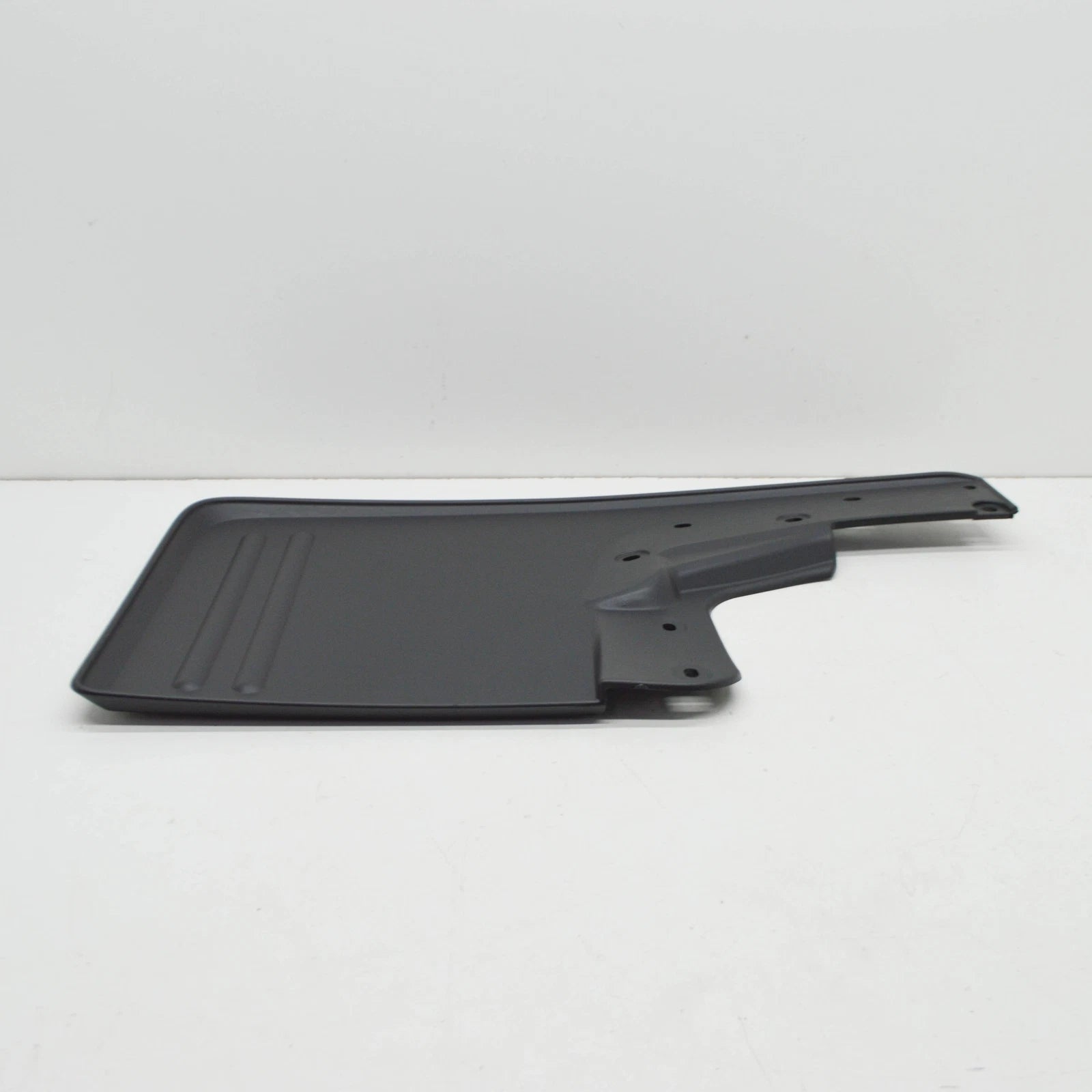 NEW VOLKSWAGEN AMAROK 2H REAR RIGHT MUDGUARD 2H0821812G9B9