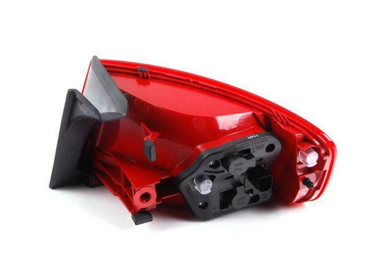 NEW AUDI A4 B8 REAR OUTER LEFT TAILLIGHT 8K5945095E ORIGINAL