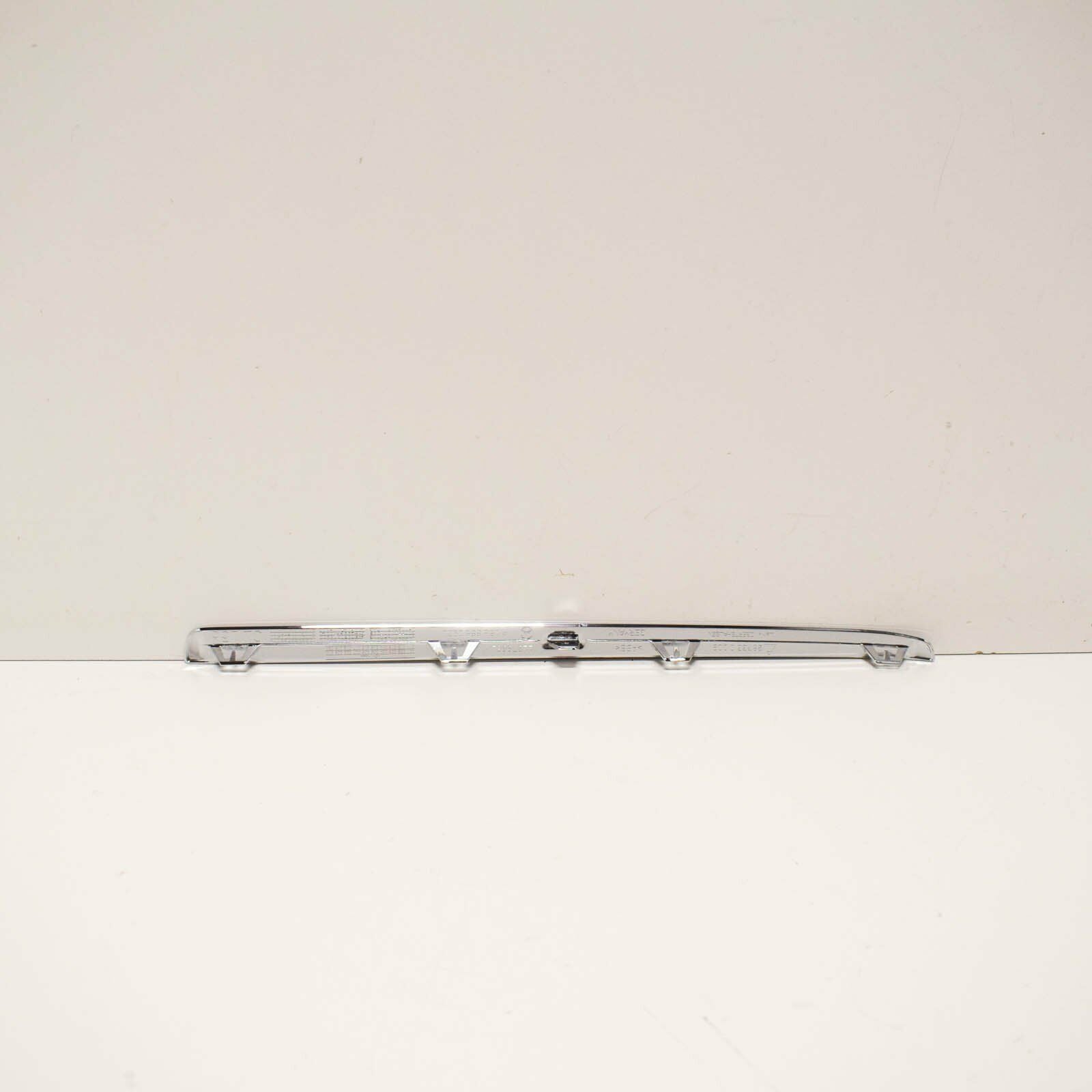 NEW MB GLA X156 RADIATOR GRILLE SHELL LEFT TOP TRIM A1568850921 ORIGINAL