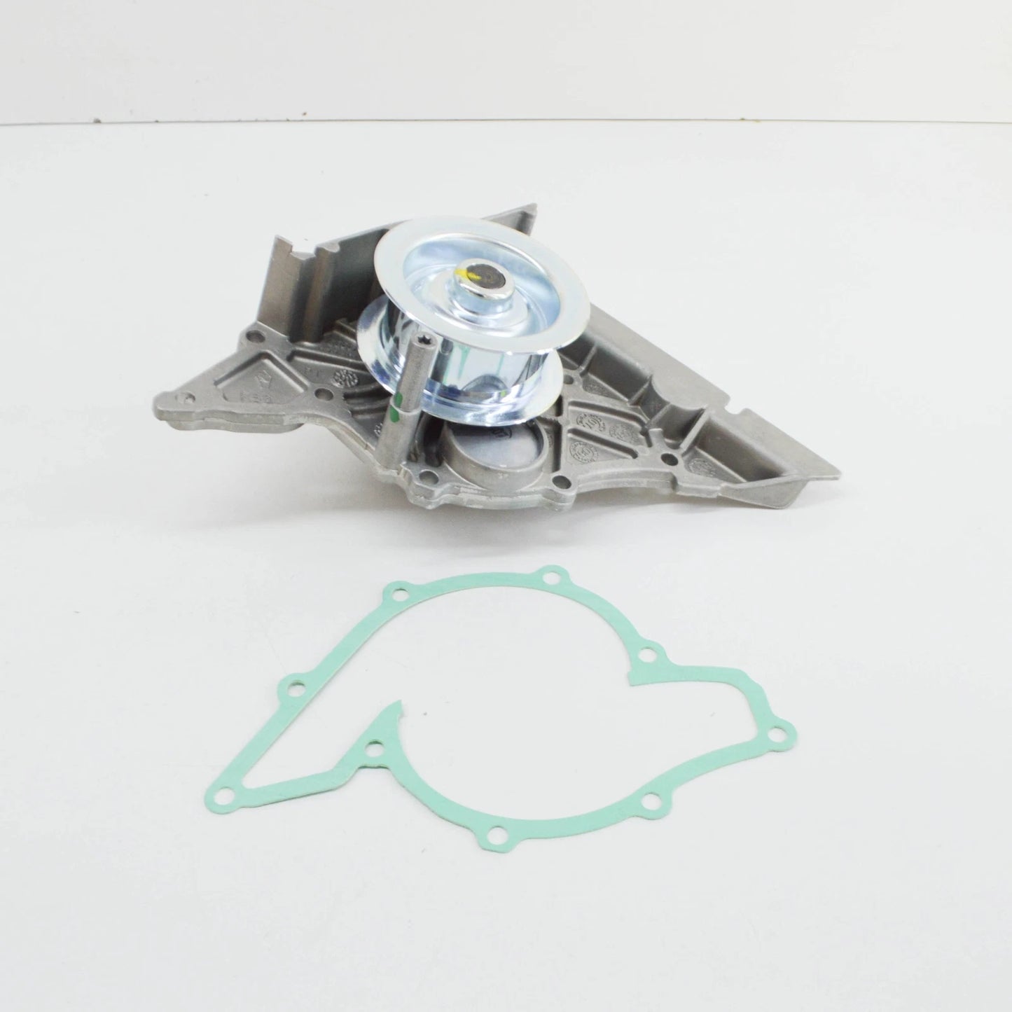 NEW AUDI A6 C5 COOLANT PUMP WITH SEAL 077121004P ORIGINAL