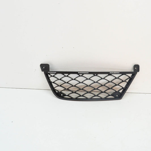 NEW MERCEDES BENZ C W204 C63 AMG FRONT RIGHT GRILLE A2048851653 ORIGINAL