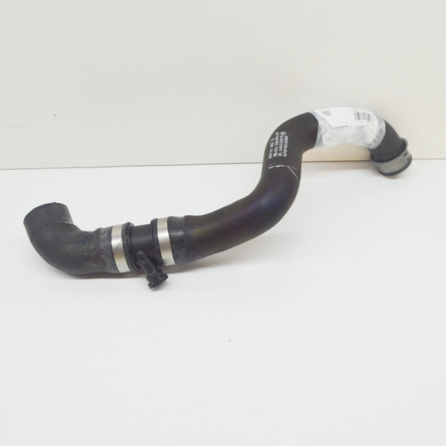 NEW MERCEDES-BENZ E W211 TOP RADIATOR COOLANT HOSE A2115012682 ORIGINAL