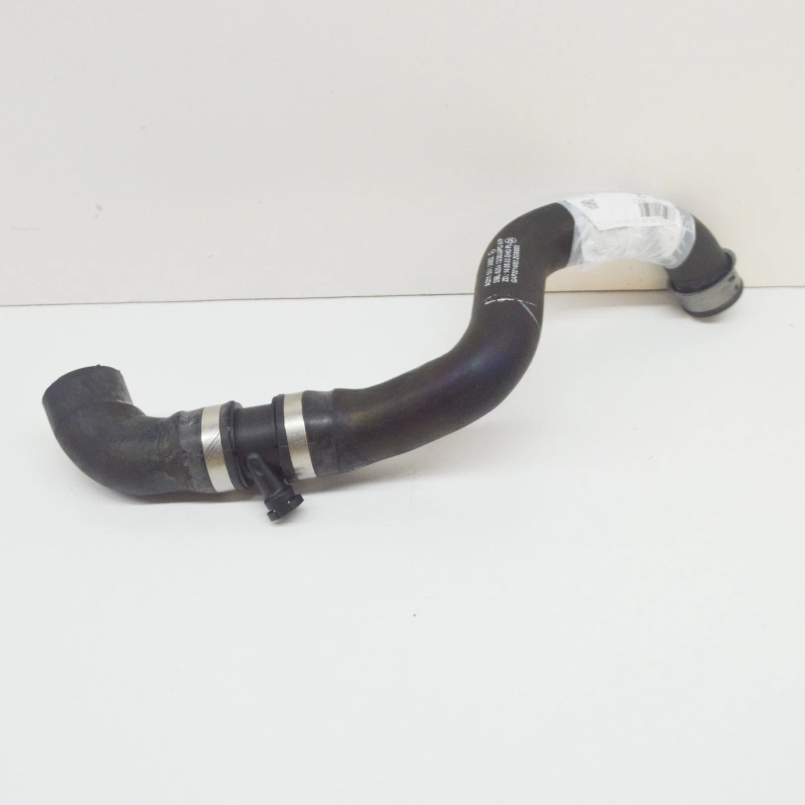 NEW MERCEDES-BENZ E W211 TOP RADIATOR COOLANT HOSE A2115012682 ORIGINAL