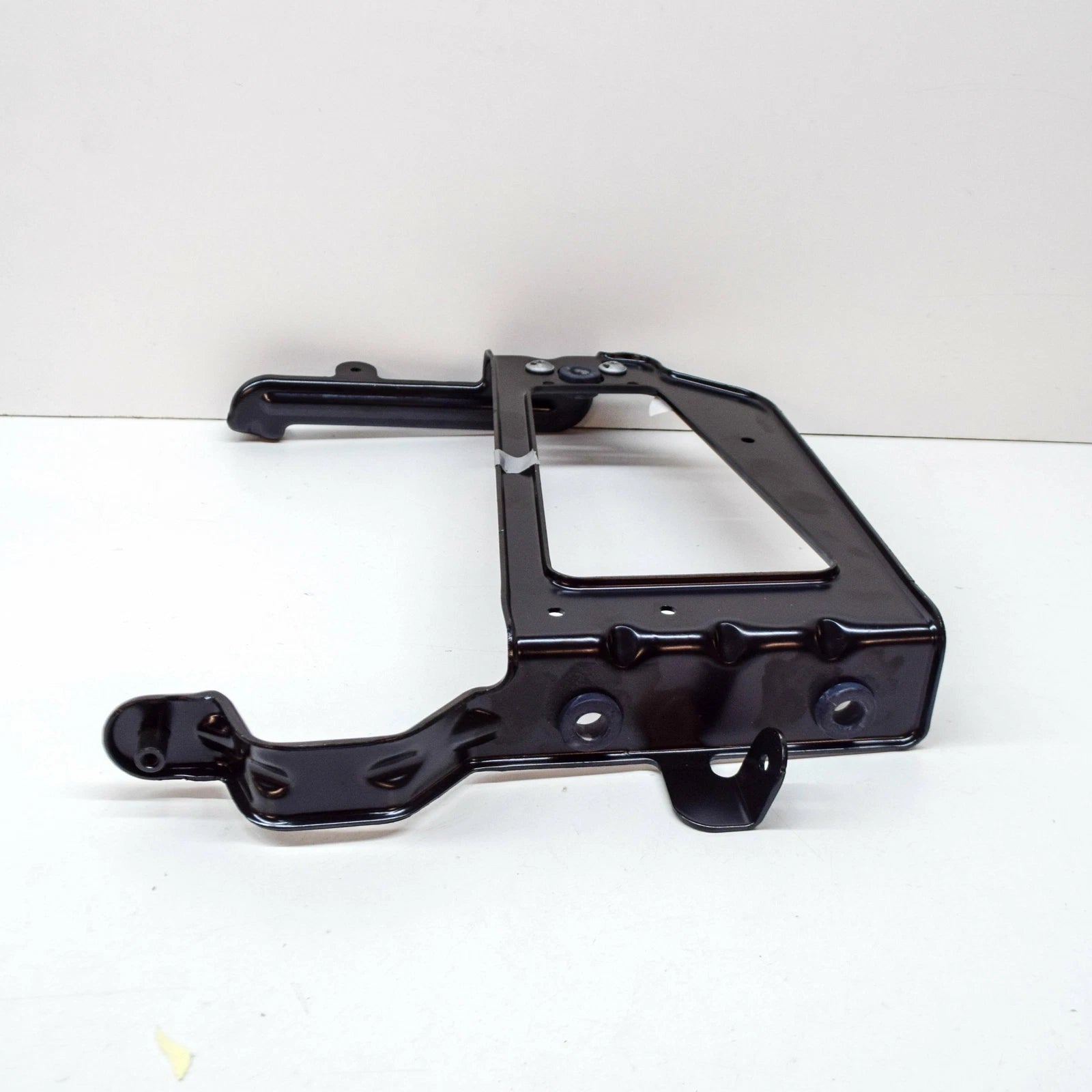 NEW AUDI Q7 4M FRONT ADDITIONAL COOLER MOUNT BRACKET UPPER 4M0121262R