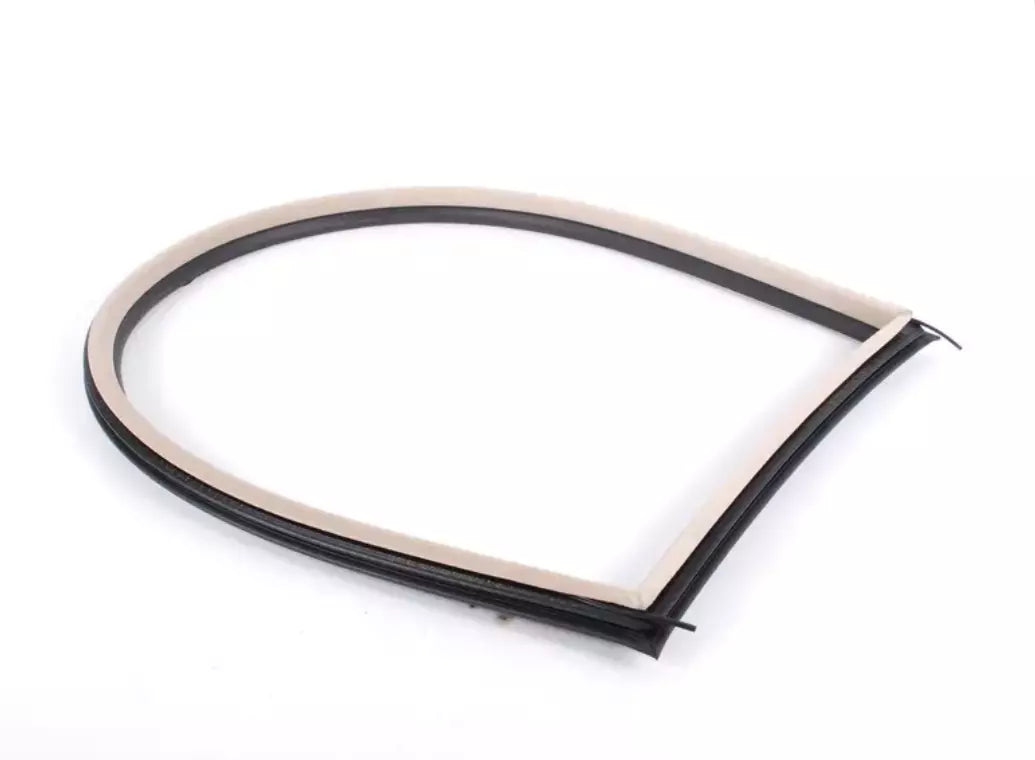 NEW BMW 3 E46 REAR INNER VENT WINDOW MOLDING 51368252623 8252623 ORIGINAL