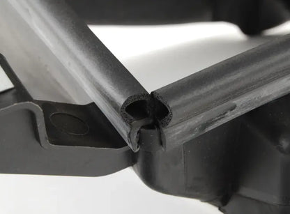 NEW BMW X5 E70 FRONT RIGHT ENGINE OIL COOLER AIR DUCT 7205946 51717205946