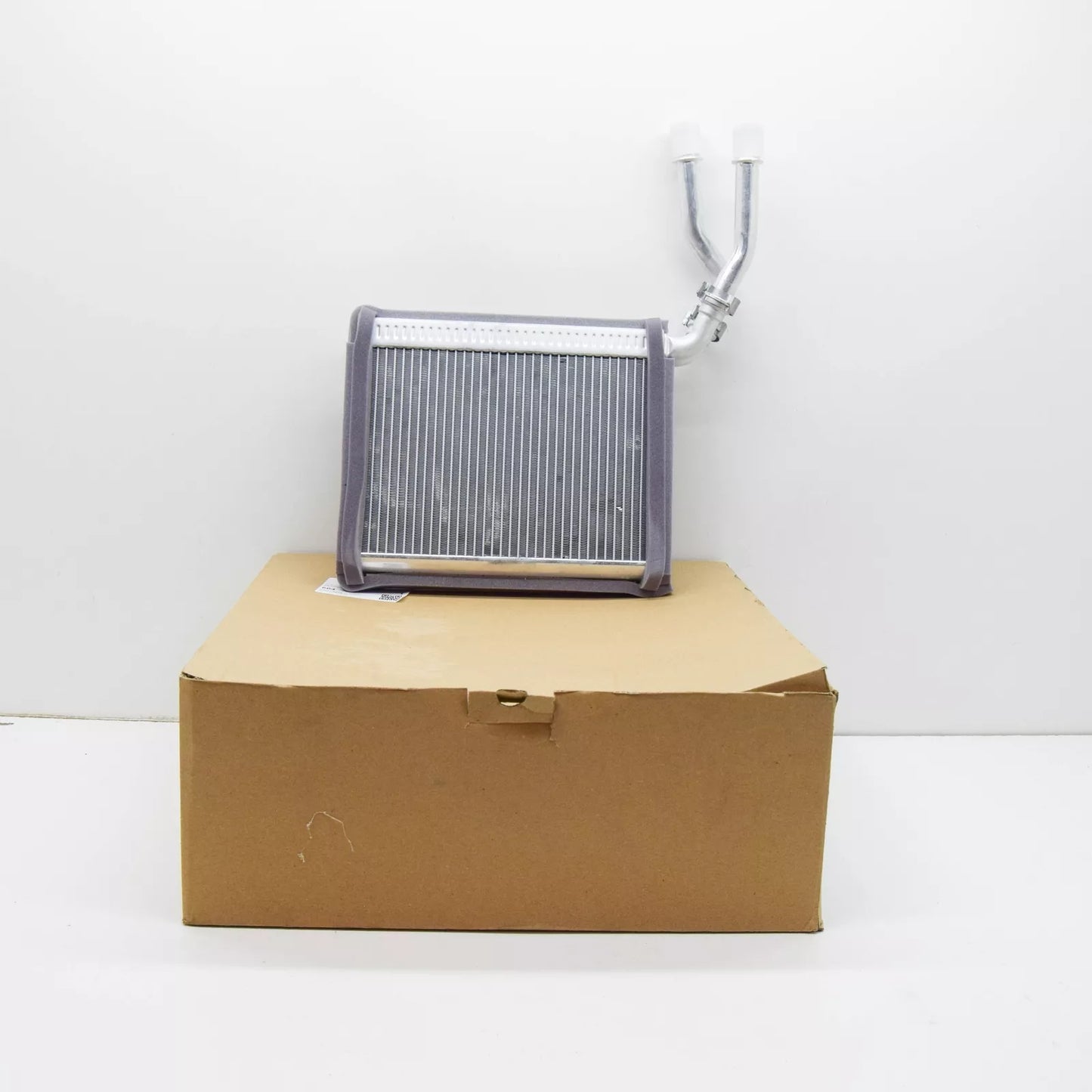 NEW VOLKSWAGEN TOUAREG 7P HEAT EXCHANGER LHD 7P0819031 ORIGINAL