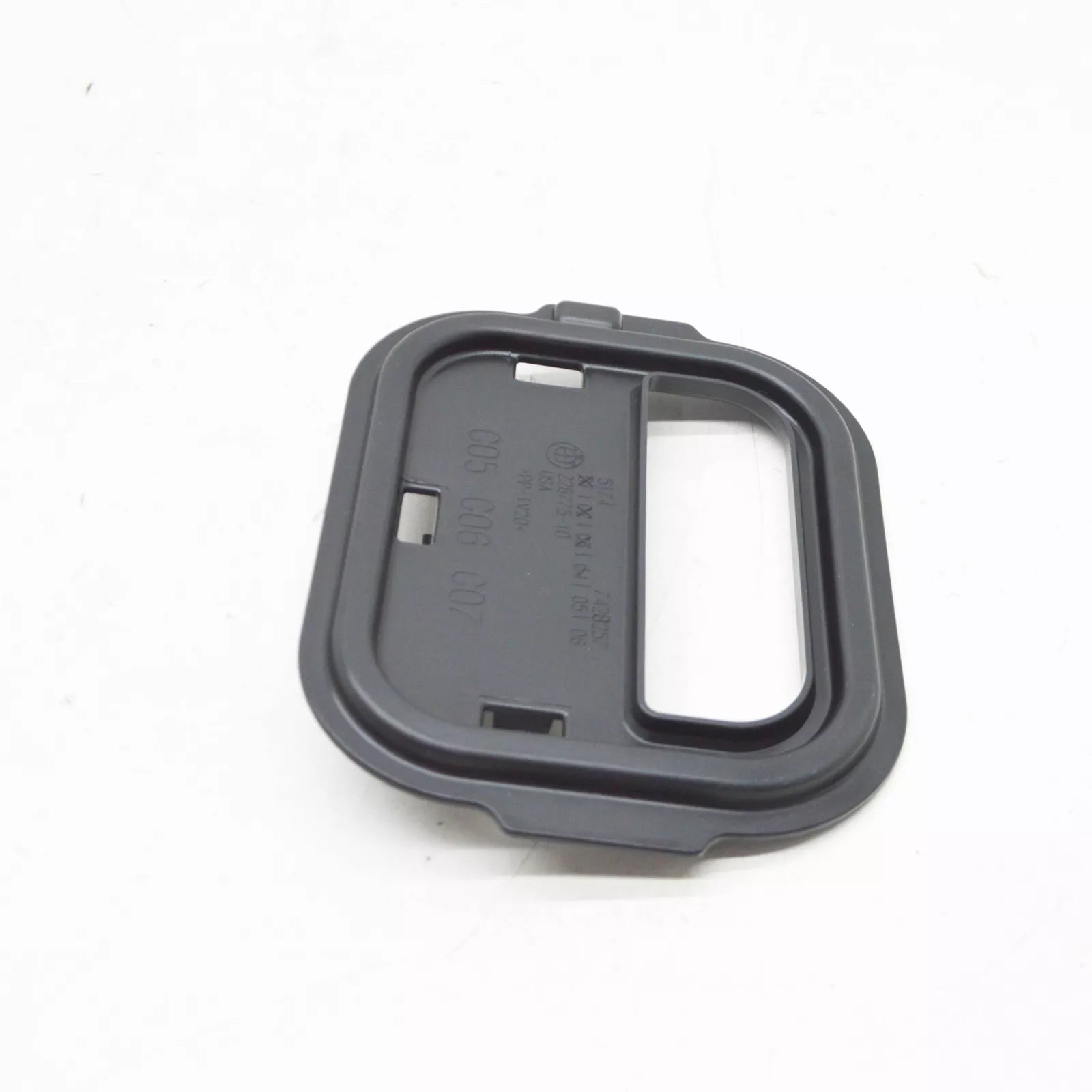 NEW BMW X5 G05 UPPER DUCT COVER LID 51747428257 ORIGINAL