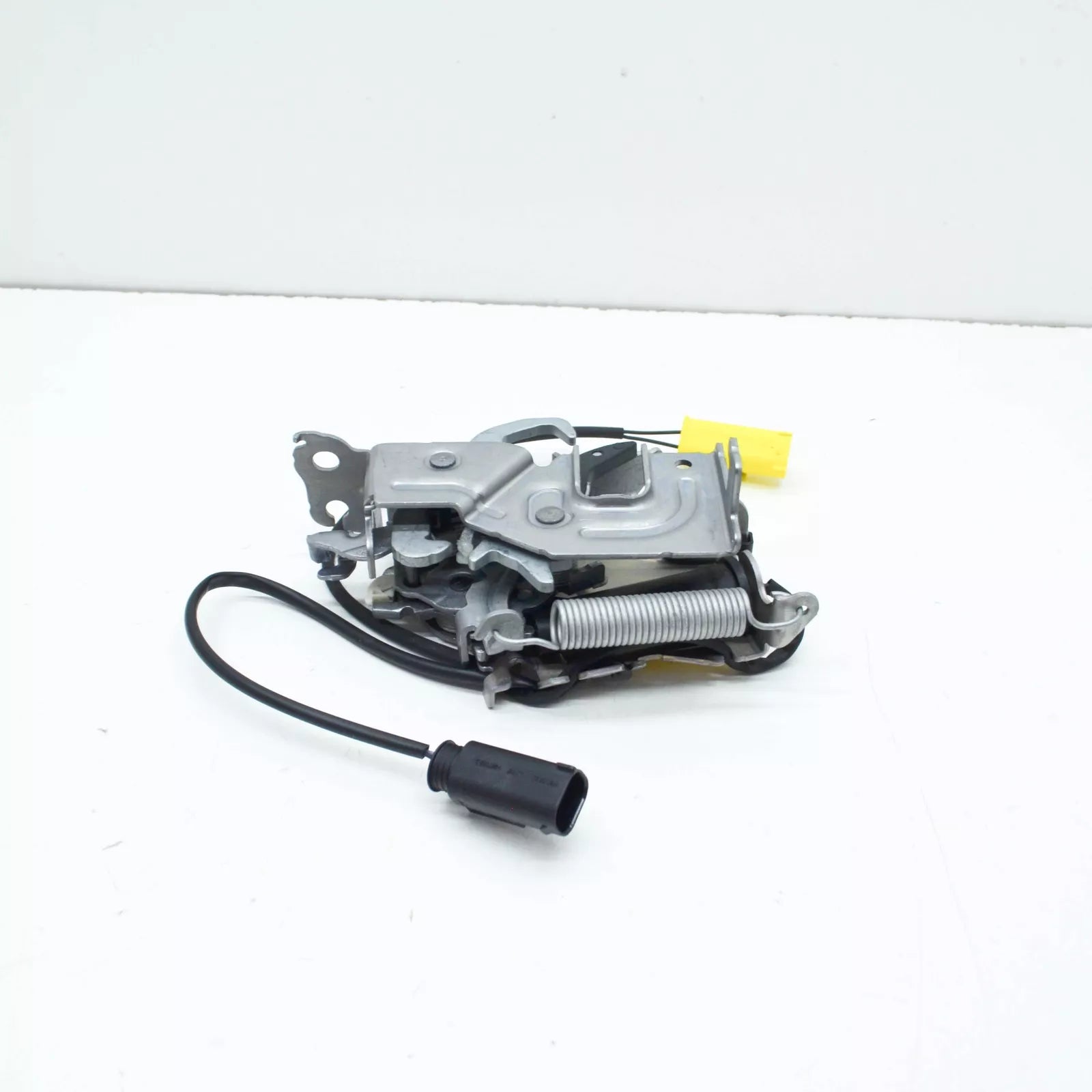 NEW BMW 1 F40 FRONT LEFT BONNET HOOD LOCK 51237468349 ORIGINAL