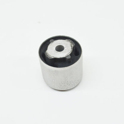 NEW VW TOUAREG 7L FRONT DIFFERENTIAL BONDED RUBBER BUSH 7L0525337B ORIGINAL