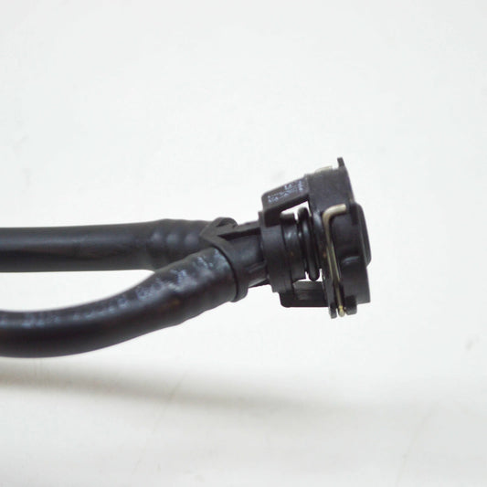 NEW MERCEDES-BENZ A W176 ENGINE COOLANT RESERVOIR HOSE A2465010325