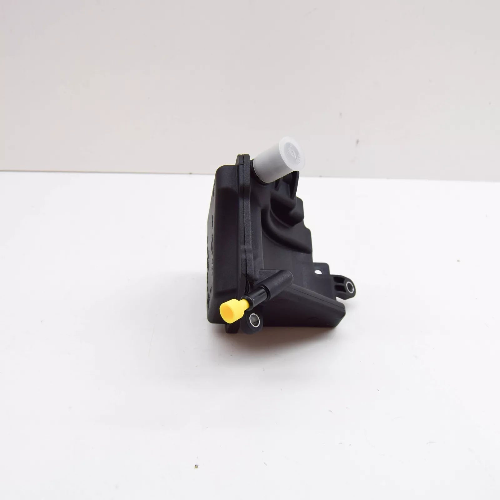 NEW MERCEDES BENZ VIANO W639 POWER STEERING RESERVOIR A0004602883 ORIGINAL