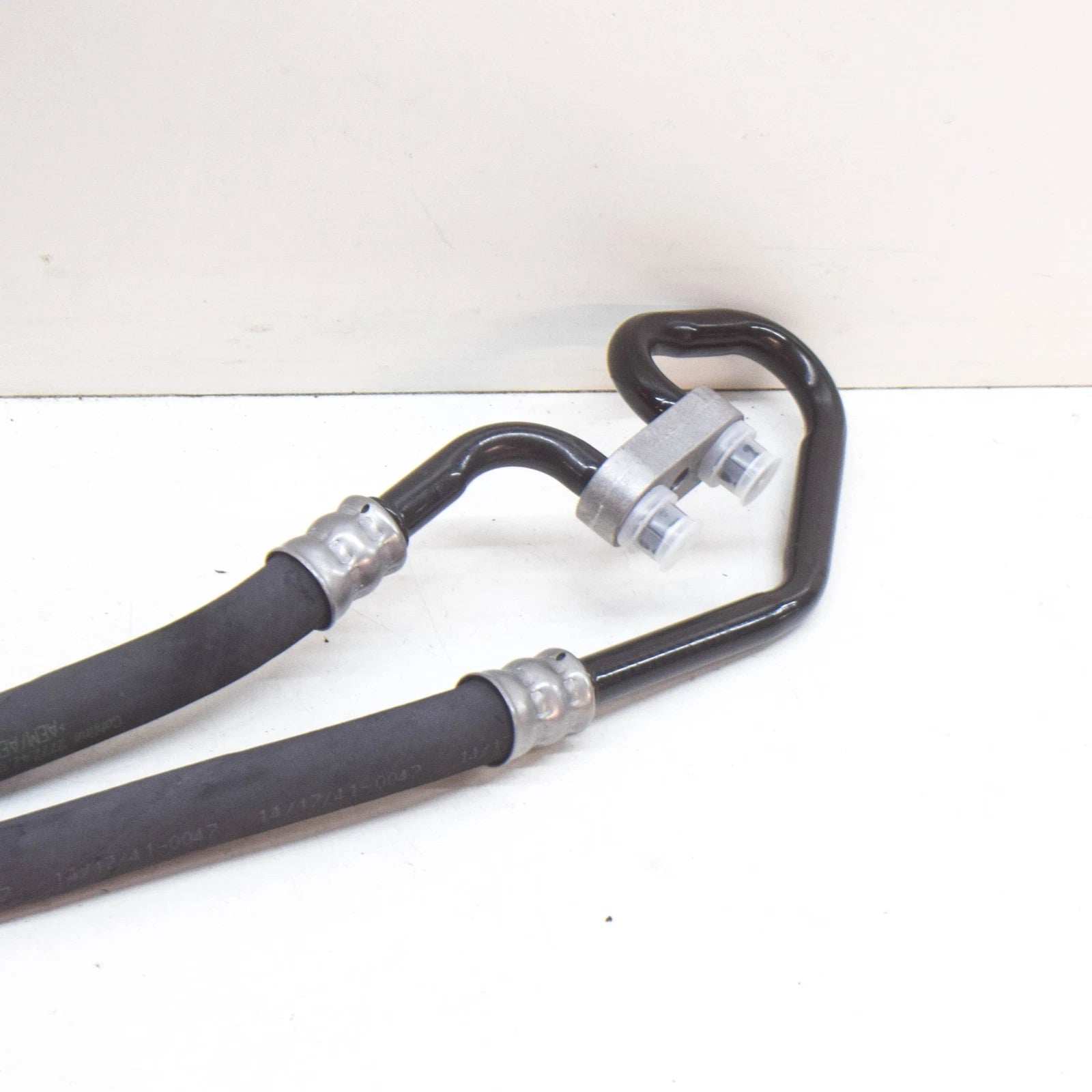 NEW BMW Z4 ROADSTER E89 ENGINE OIL COOLER LINE PIPE 17227585927 7585927 ORIGINAL