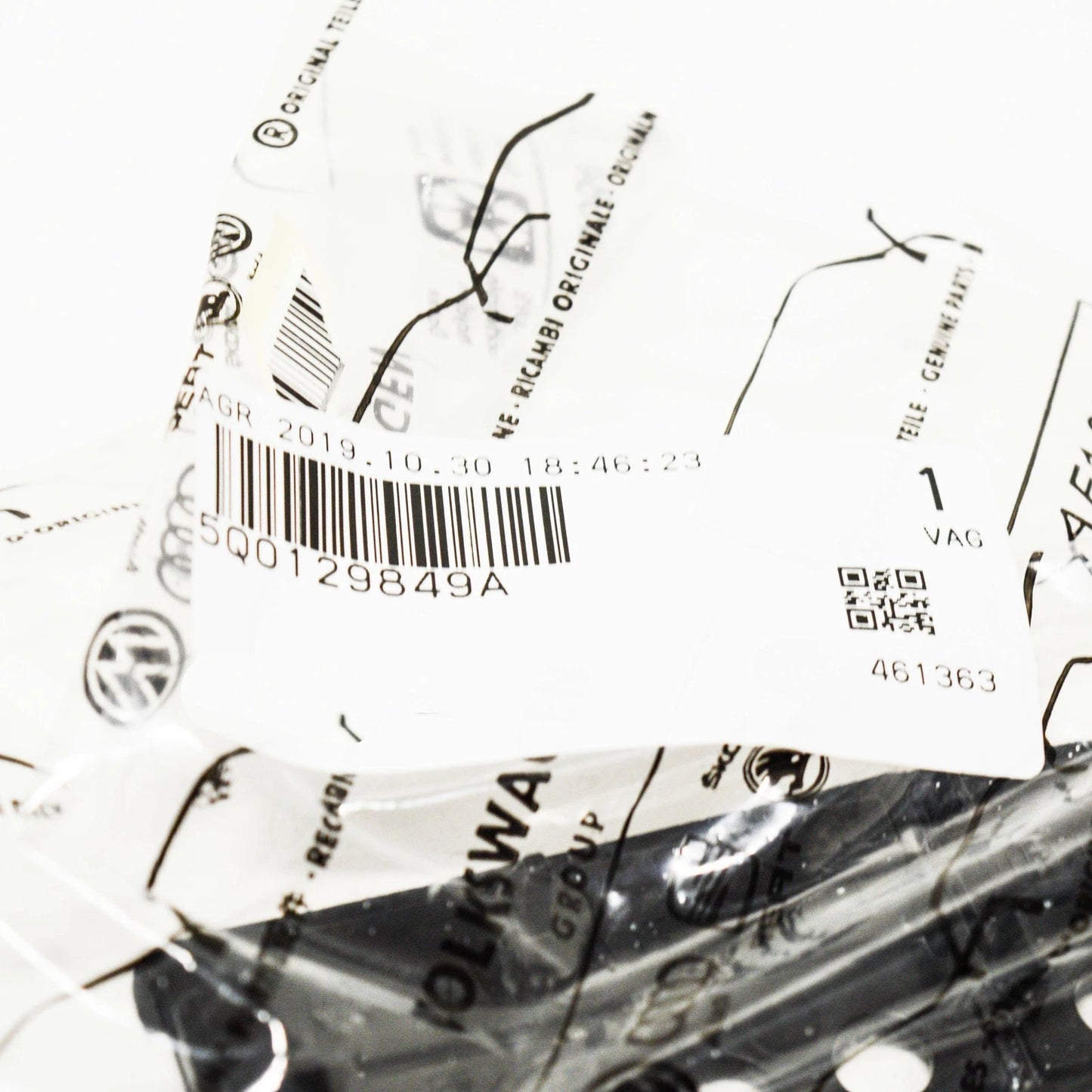 NEW VOLKSWAGEN GOLF MK7 AIR INTAKE TRIM PLATE REAR 5Q0129849A ORIGINAL