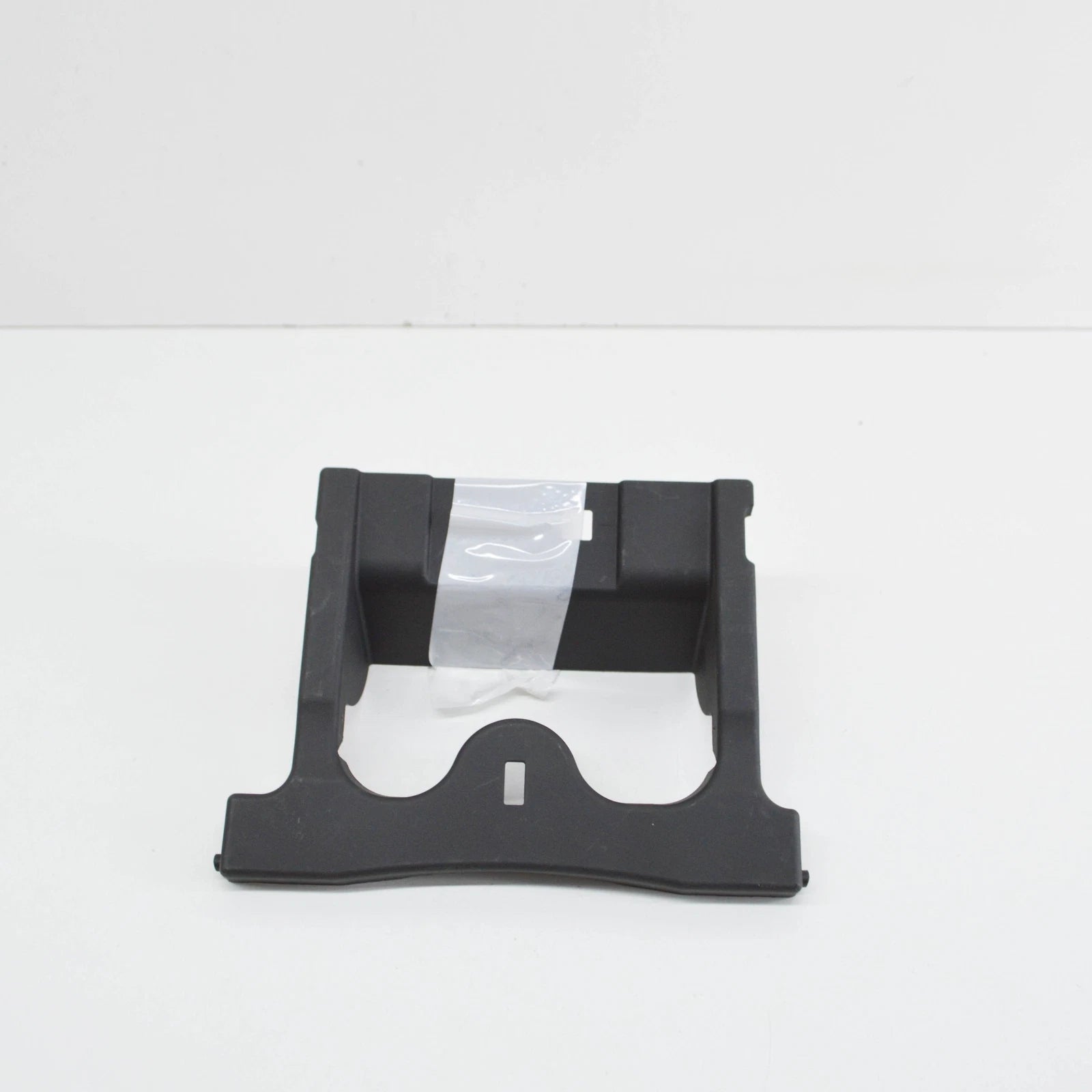 NEW MERCEDES-BENZ C-CLASS W204 RADIATOR GRILLE BRACKET A2048850636 2010 ORIGINAL