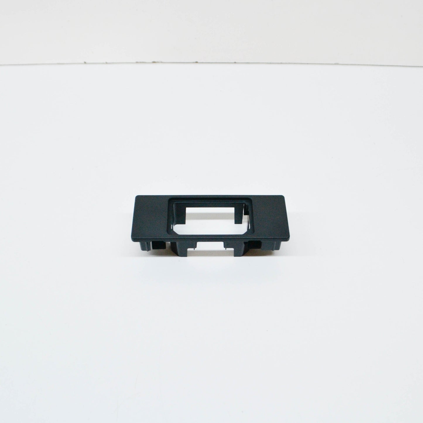 new ford mondeo mk5 center console usb plug bezel 5378468 gj5t-14g332-aa