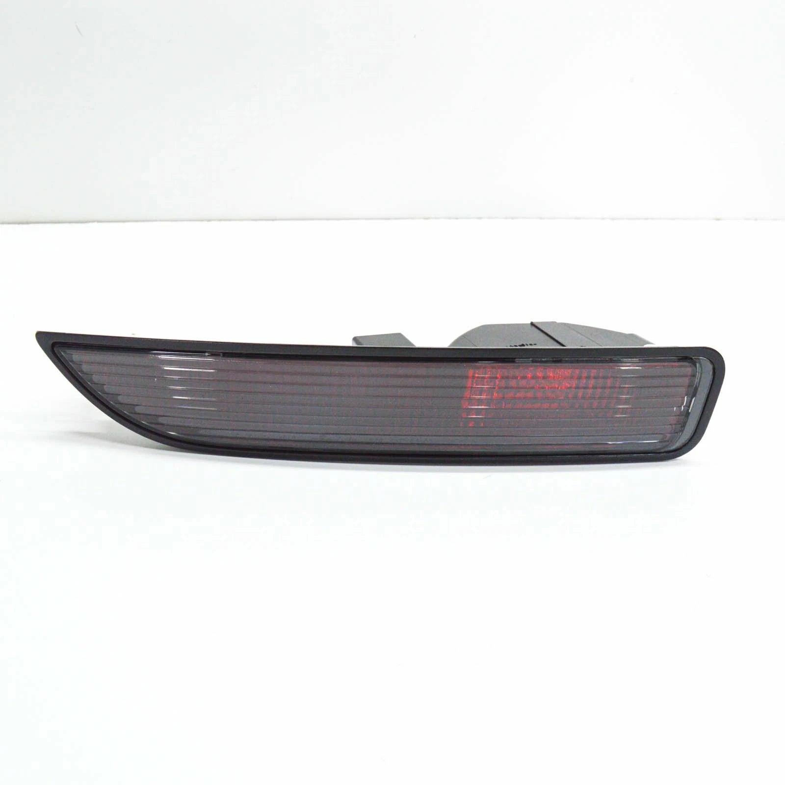 NEW VW BEETLE CONVERTIBLE 1C1 1Y7 9C1 REAR FOG LIGHT LEFT 1C0945701D