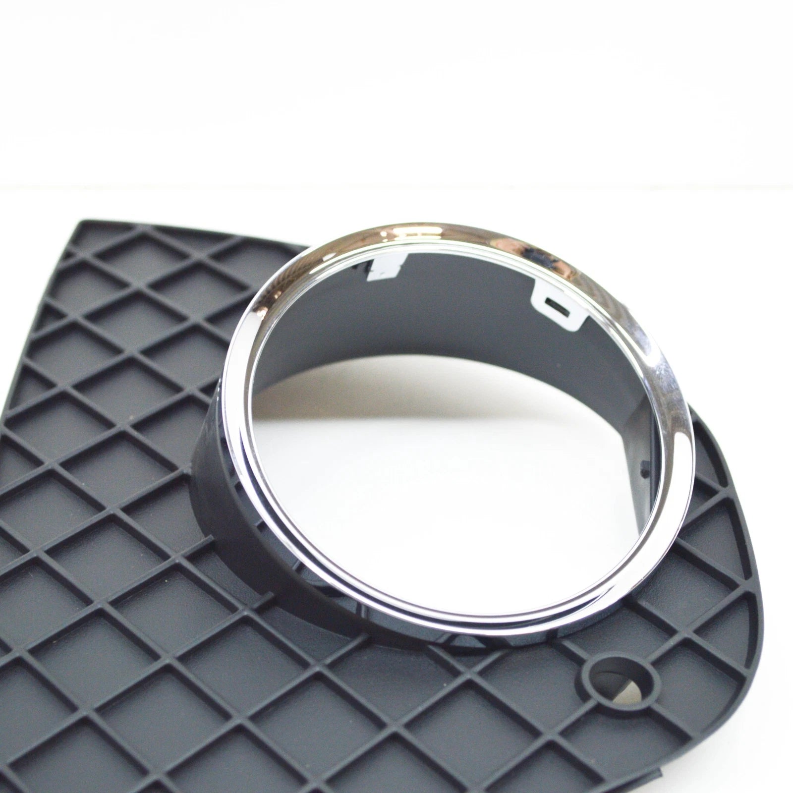 NEW BMW 3 COUPE E46 FRONT RIGHT FOG LIGHT GRILLE 51117147528 7147528 ORIGINAL