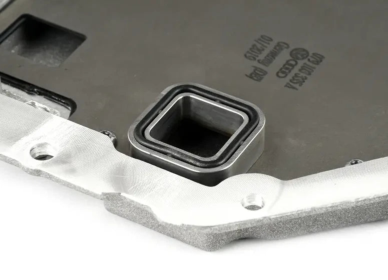 NEW AUDI R8 42 ENGINE LOWER PART OIL PAN 079103601F ORIGINAL