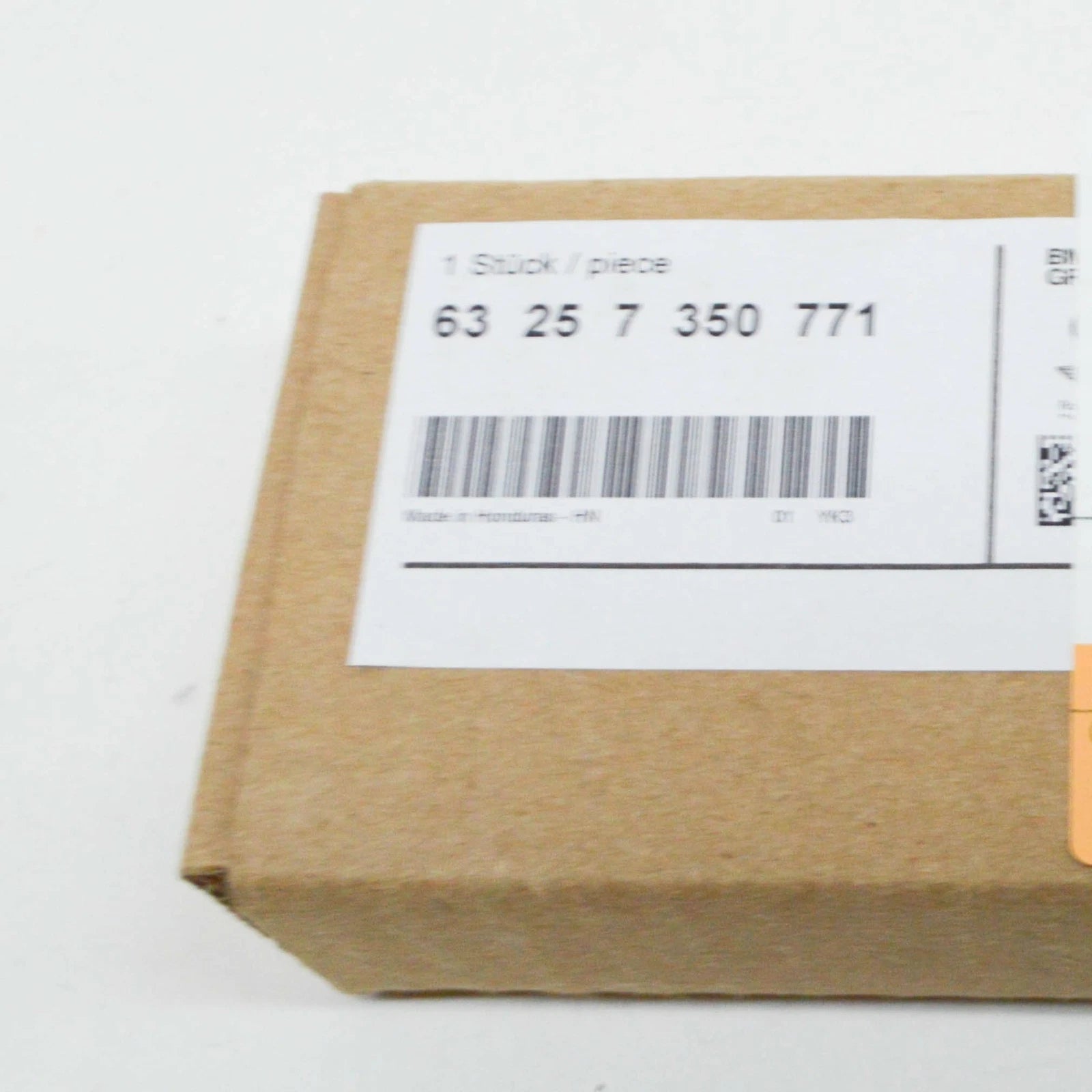 NEW BMW X5 F15 REAR TAILGATE SPRAY NOZZLE WITH HOSE 63257350771 ORIGINAL